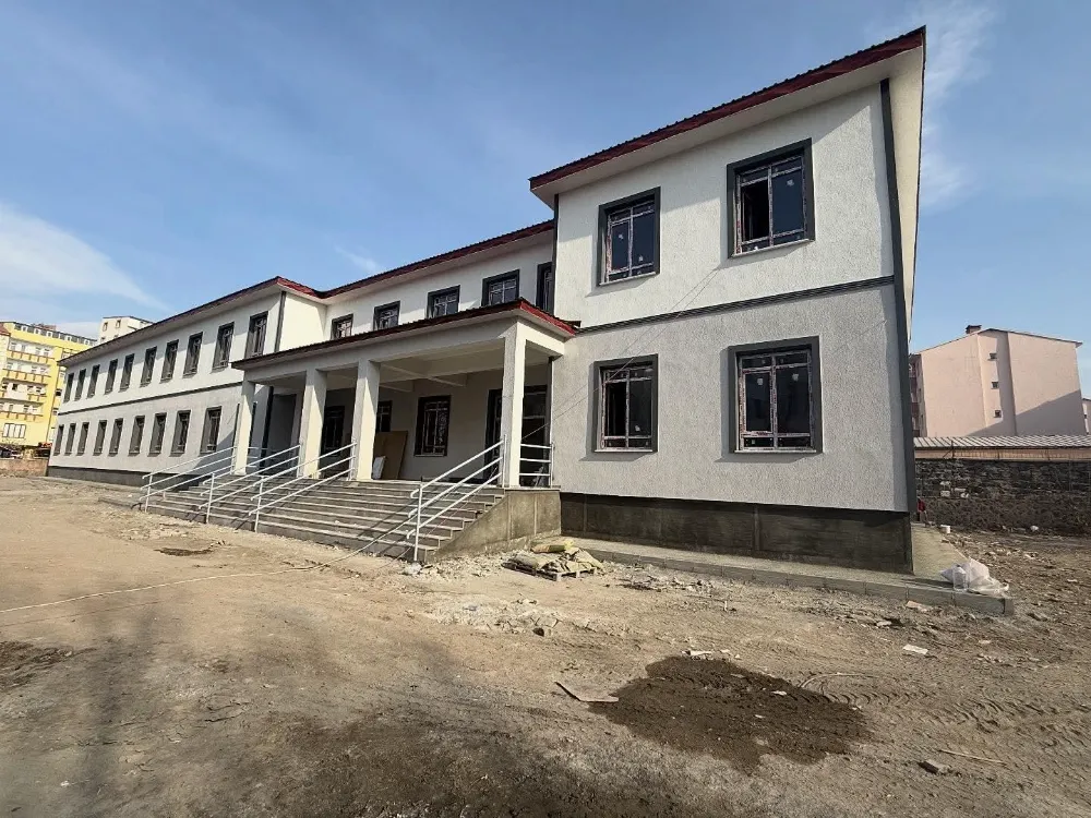Kars 24 Derslikli Cumhuriyet Anadolu Lisesi İnşaatında Sona Doğru