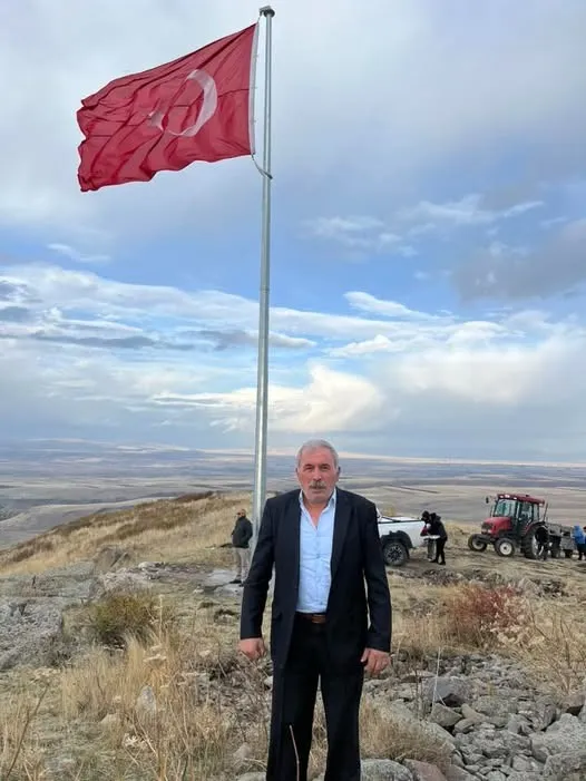Ermenistan Sınırına Türk Bayrağı Diktiler Cafer Balcı Sinan Aydemir İncedere Kara kuzu Dağı