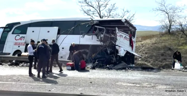 Can Ardahan’a Tır Çarptı