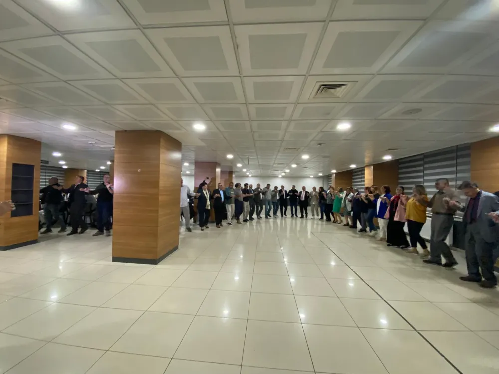 GÖLE LİSESİ ESKİ MEZUNLARI  MÜHTEŞEM BİR GECEDE BULUŞTULAR. 