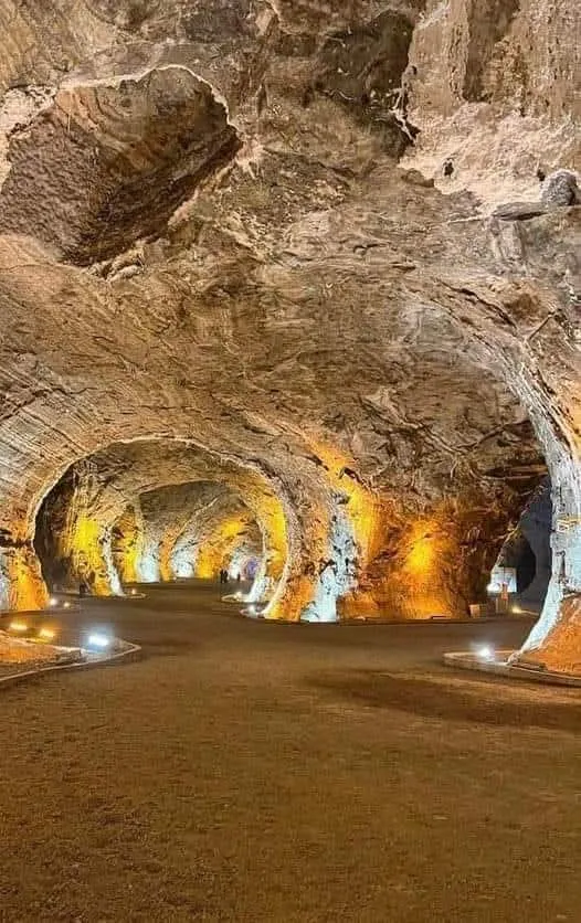 Iğdır Tuzluca Tuz Mağaraları